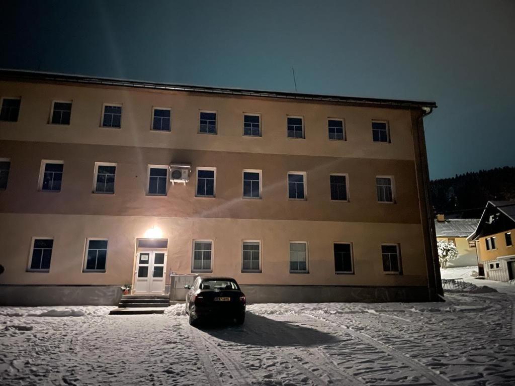 Apartment Owl Korenov Luaran gambar